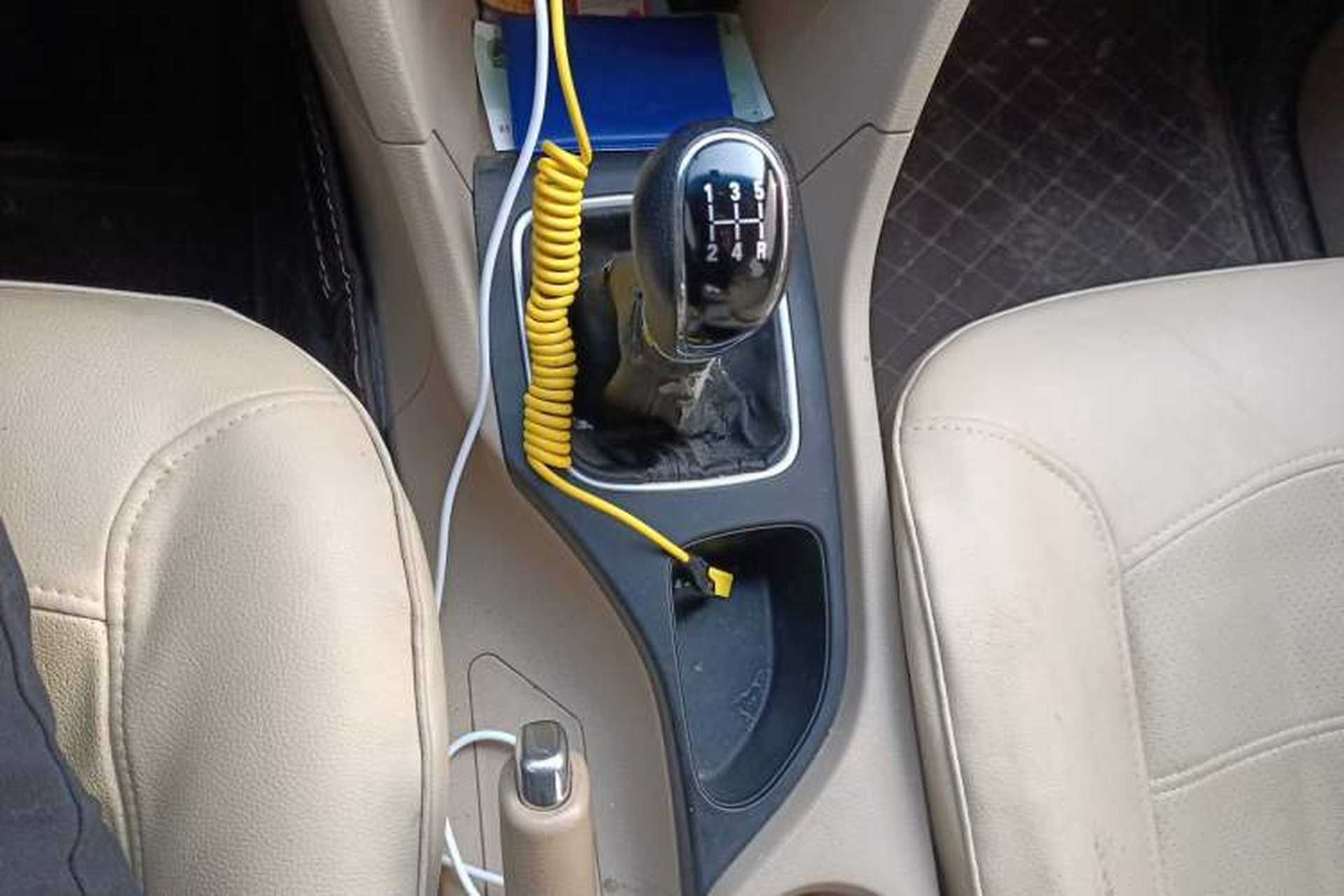 Used Baojun 730 2019 1.5L Manual Value Edition 7 Seats China VI Emission Standard Gear Lever