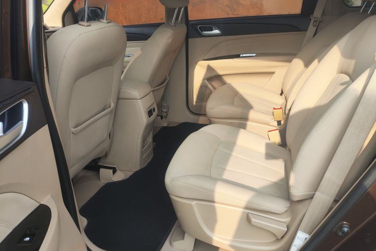 Used Baojun 730 2019 1.5L Manual Value Edition 7 Seats China VI Emission Standard Interior 1