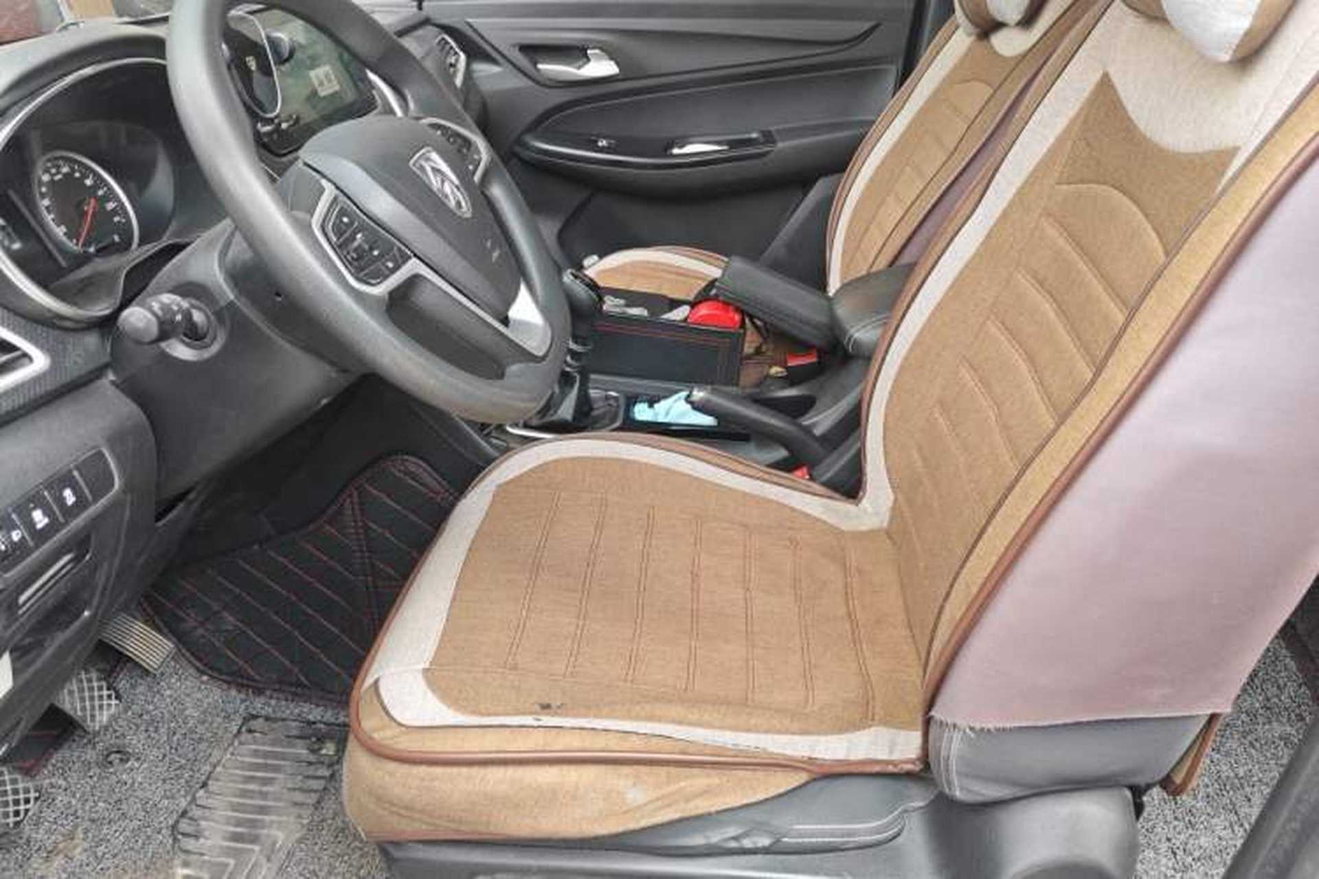 Used Baojun 730 2019 1.5T Manual Fashion Model 7-seater China VI Left Front Seat