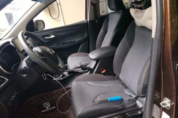 Used Baojun 730 2019 1.5L Manual Fashion Model 7-seater China VI Left Front Seat