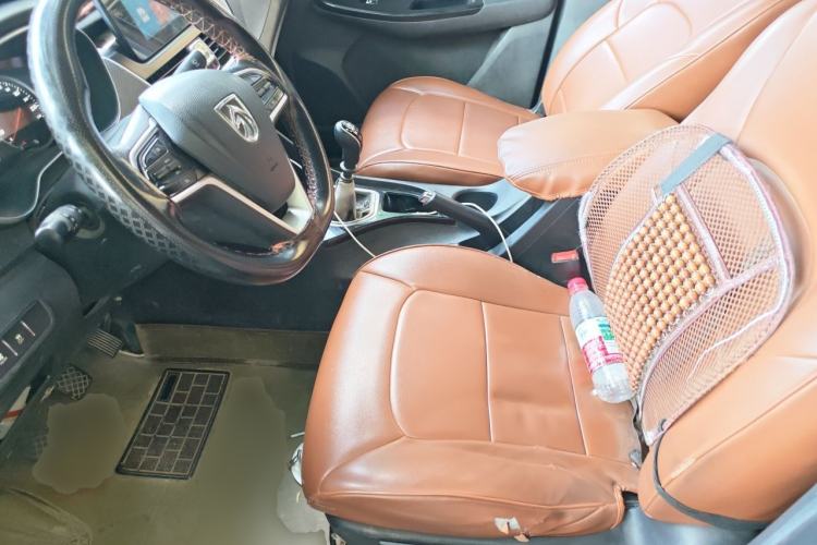 Used Baojun 730 2019 1.5L Manual Fashion Model 7-seater National V Left Front Seat