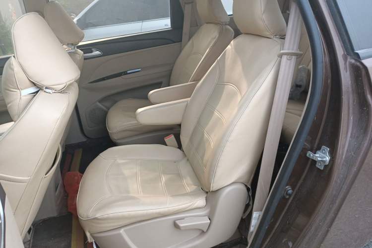 Used Baojun 730 2019 1.5L Manual Value Edition 7 Seats China VI Emission Standard Left Rear Seat