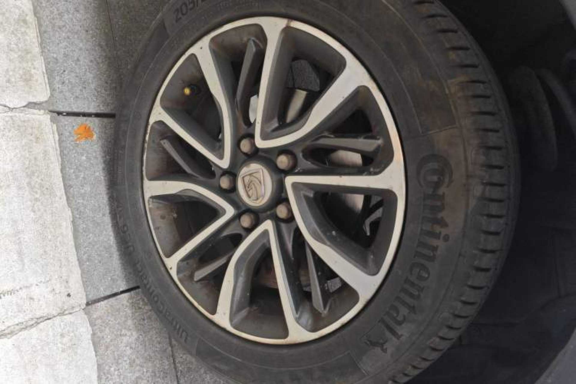 Used Baojun 730 2019 1.5T Manual Fashion Model 7-seater China VI Right Front Wheel Hub