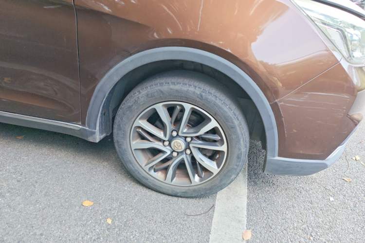 Used Baojun 730 2019 1.5L Manual Fashion Model 7-seater National V Right Front Wheel Hub