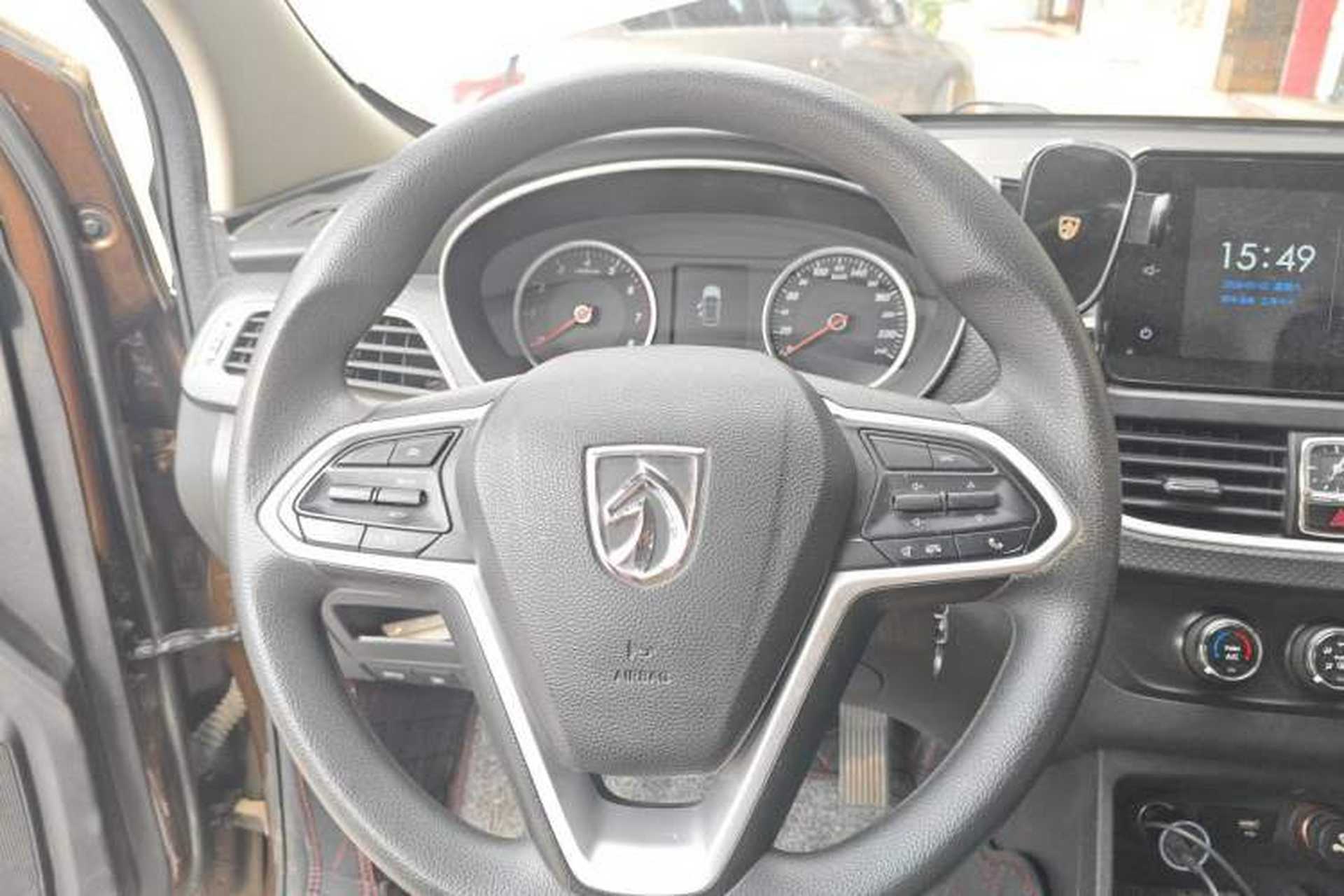 Used Baojun 730 2019 1.5T Manual Fashion Model 7-seater China VI Steering Wheel