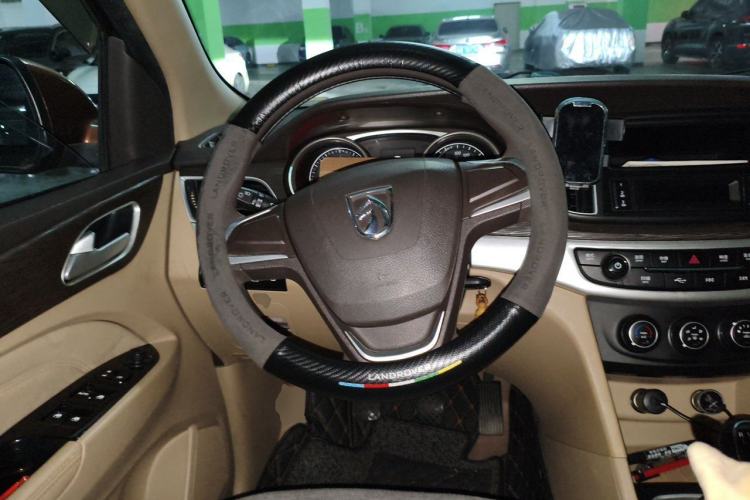 Used Baojun 730 2019 1.5L Manual Value Edition 7 Seats China VI Emission Standard Steering Wheel