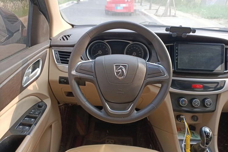 Used Baojun 730 2019 1.5L Manual Value Edition 7 Seats China VI Emission Standard Steering Wheel
