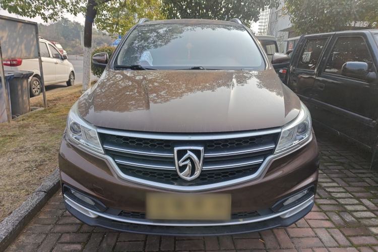 Used Baojun 730 2019 1.5T Manual Fashion Model 7-seater China VI Front