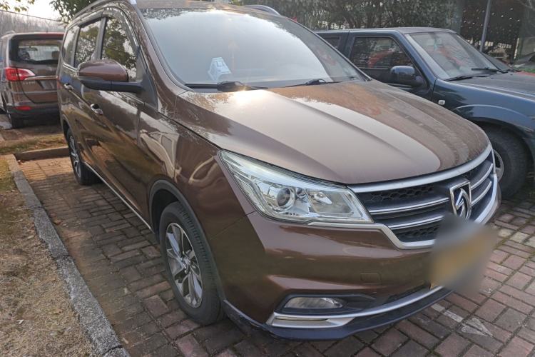 Used Baojun 730 2019 1.5T Manual Fashion Model 7-seater China VI Front Right 45 Deg