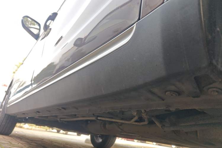 Used Baojun 730 2019 1.5T Manual Fashion Model 7-seater China VI Left Side Sill
