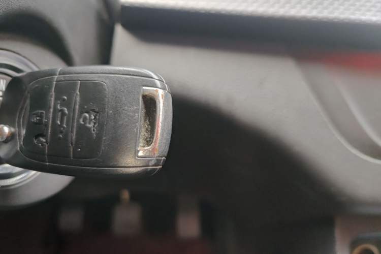 Used Baojun 730 2019 1.5T Manual Fashion Model 7-seater China VI Vehicle Key