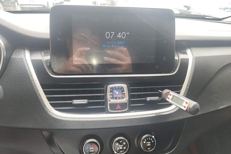 Used Baojun 730 2019 1.5T Manual Fashion Model 7-seater National V Audio And AC Panel