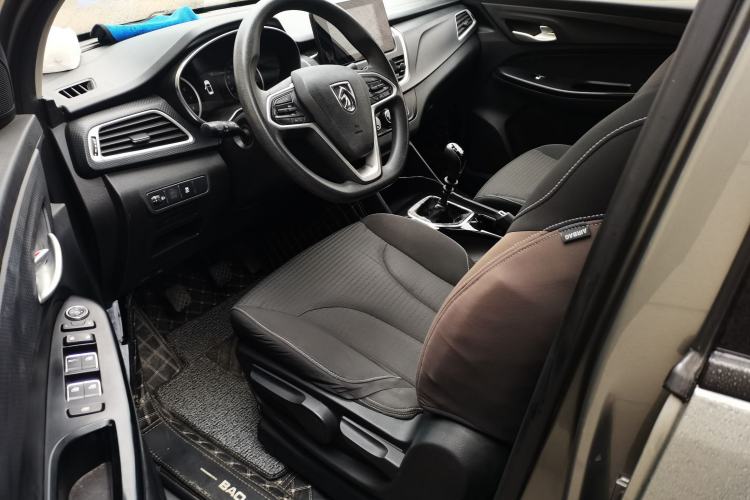 Used Baojun 730 2019 1.5L Manual Fashion Model 7-seater China VI Driver Seat