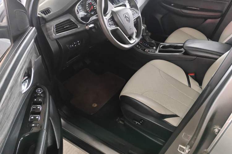 Used Baojun 730 2019 1.5T CVT Flagship Model 7 Seats China VI Emission Standard Driver Seat