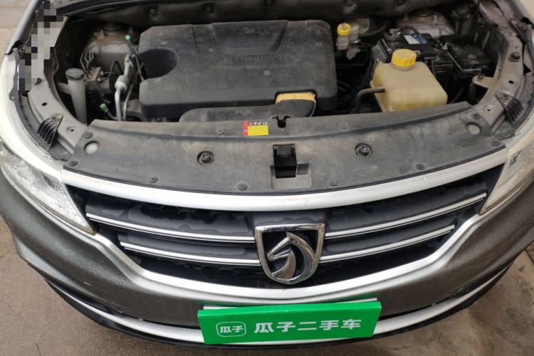 Used Baojun 730 2019 1.5L Manual Fashion Model 7-seater China VI Engine Bay
