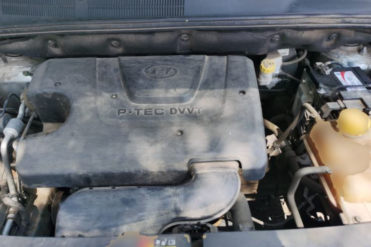 Used Baojun 730 2019 1.5L Manual Fashion Model 7-seater National V Engine Bay
