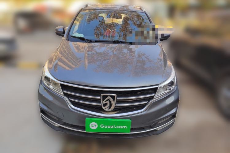 Used Baojun 730 2019 1.5T Manual Fashion Model 7-seater China VI Exterior 1
