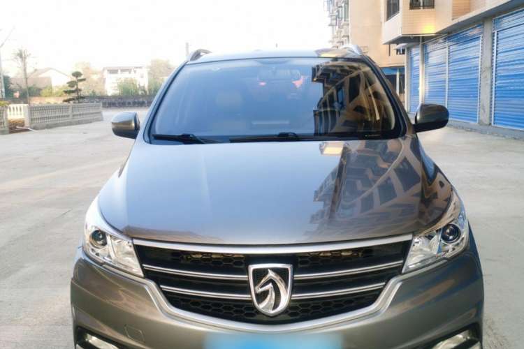 Used Baojun 730 2019 1.5L Manual Fashion Model 7-seater National V Exterior 1