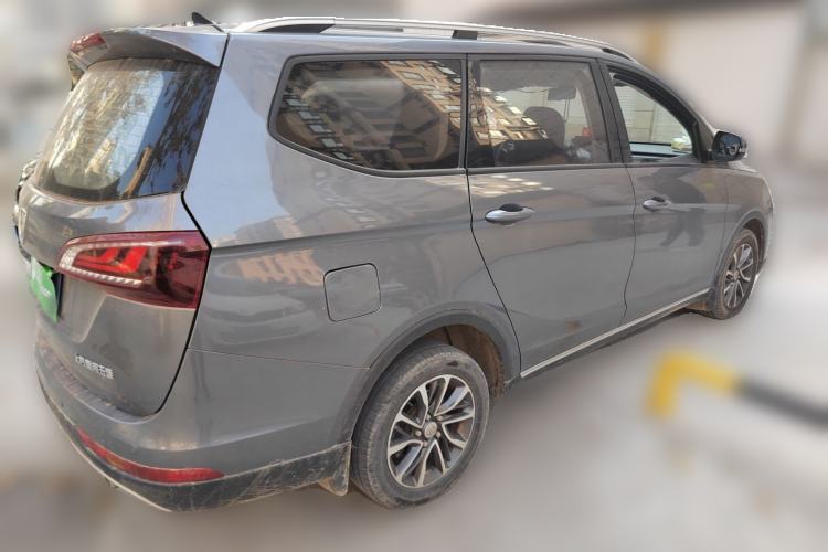 Used Baojun 730 2019 1.5T Manual Fashion Model 7-seater China VI Exterior 5