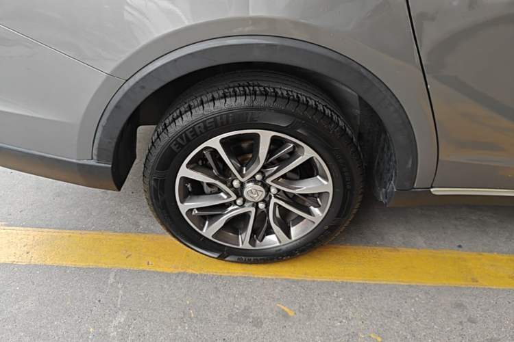 Used Baojun 730 2019 1.5L Manual Fashion Model 7-seater National V Exterior 5