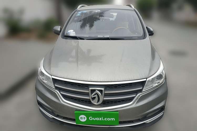 Used Baojun 730 2019 1.5T Manual Fashion Model 7-seater National V Front