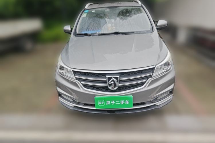 Used Baojun 730 2019 1.5L Manual Fashion Model 7-seater China VI Front