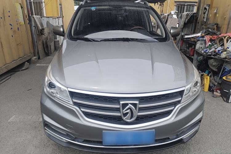 Used Baojun 730 2019 1.5T Manual Fashion Model 7-seater National V Front