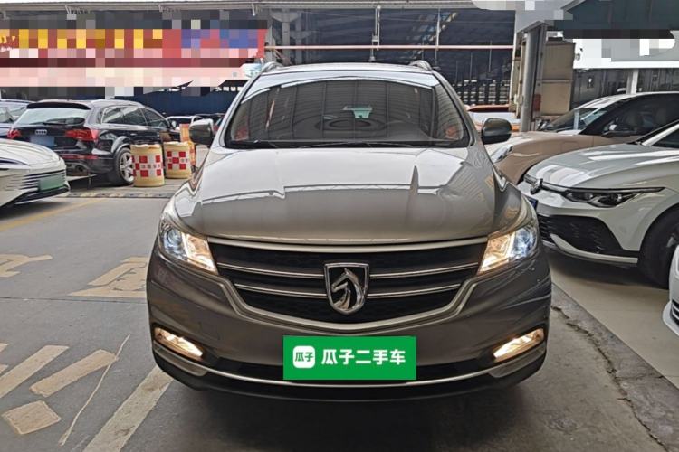 Used Baojun 730 2019 1.5L Manual Fashion Model 7-seater National V Front