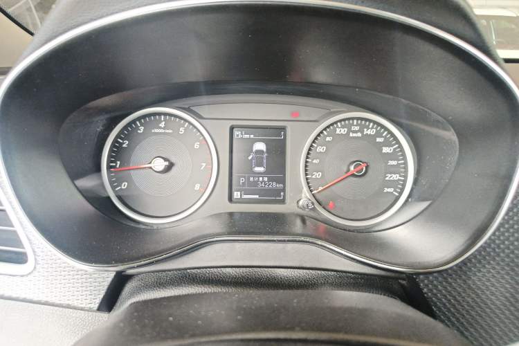 Used Baojun 730 2019 1.5T CVT Fashion Model 7 Seats China VI Emission Standard Instrument Cluster