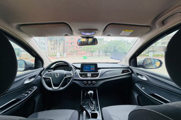 Used Baojun 730 2019 1.5T CVT Fashion Model 7 Seats China VI Emission Standard Interior 1