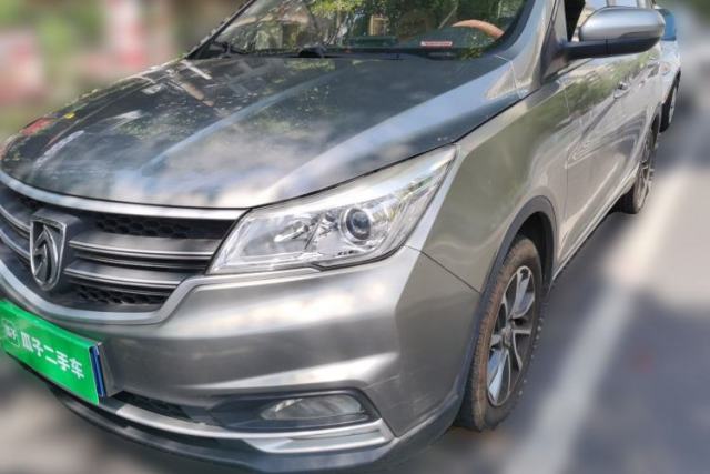Used Baojun 730 2019 1.5L Manual Fashion Model 7-seater National V