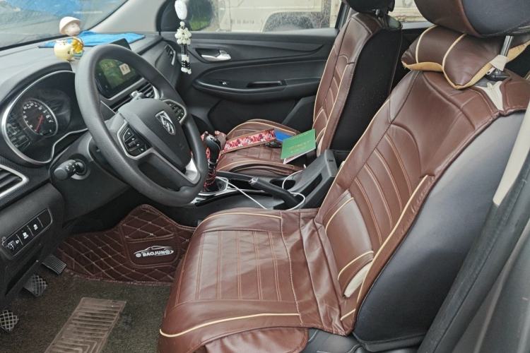 Used Baojun 730 2019 1.5L Manual Fashion Model 7-seater China VI Left Front Seat
