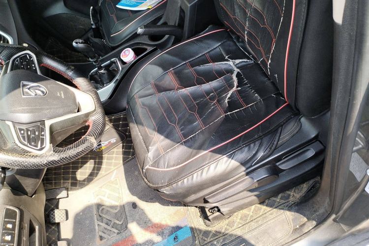 Used Baojun 730 2019 1.5L Manual Fashion Model 7-seater China VI Left Front Seat