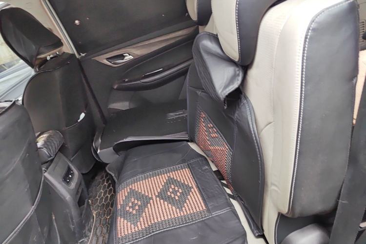 Used Baojun 730 2019 1.5T CVT Flagship Model 7 Seats China VI Emission Standard Left Rear Seat