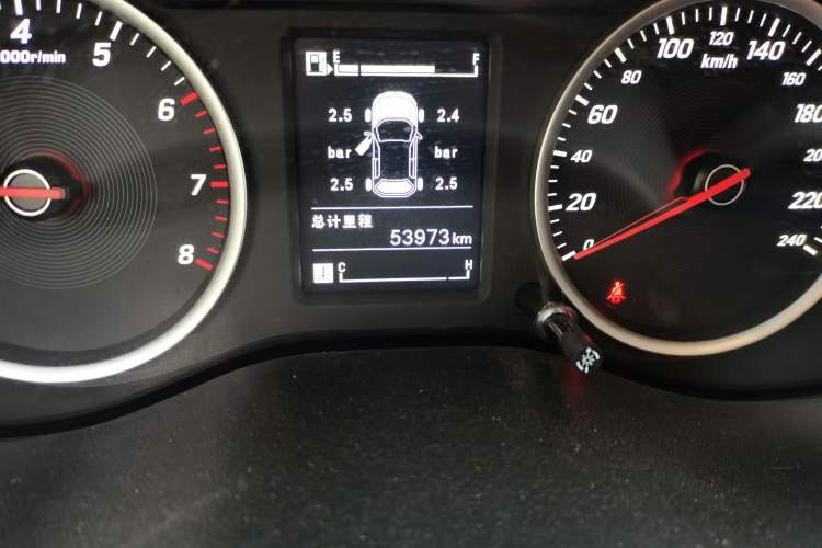 Used Baojun 730 2019 1.5L Manual Fashion Model 7-seater China VI Odometer Close Up