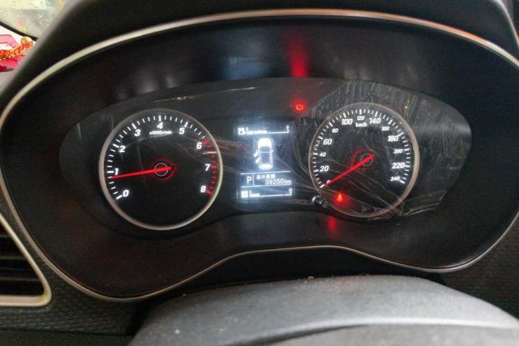 Used Baojun 730 2019 1.5T CVT Fashion Model 7 Seats China VI Emission Standard Odometer Close Up
