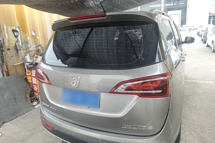 Used Baojun 730 2019 1.5T Manual Fashion Model 7-seater National V Rear
