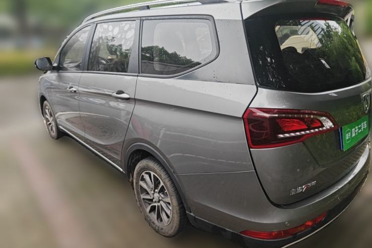 Used Baojun 730 2019 1.5L Manual Fashion Model 7-seater China VI Rear Left 45 Deg