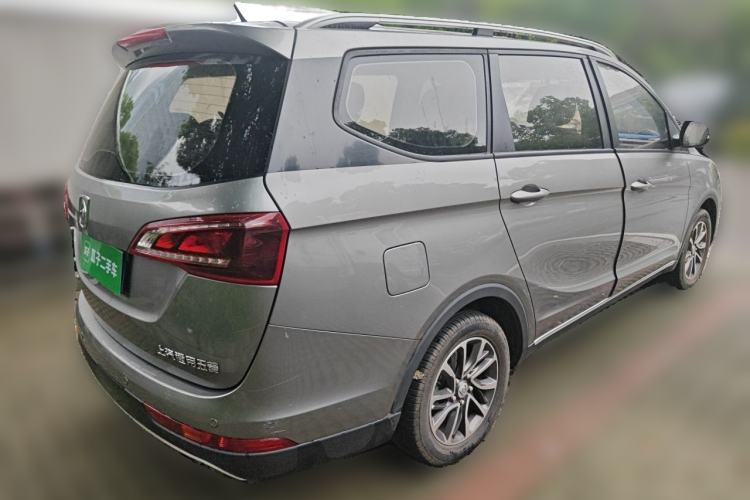Used Baojun 730 2019 1.5L Manual Fashion Model 7-seater China VI Rear Right 45 Deg