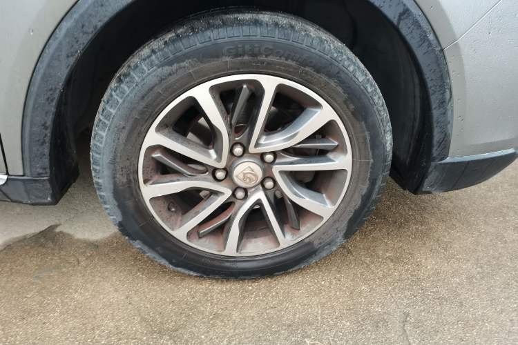 Used Baojun 730 2019 1.5L Manual Fashion Model 7-seater China VI Right Front Wheel Hub