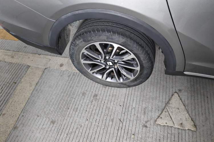Used Baojun 730 2019 1.5T CVT Flagship Model 7 Seats China VI Emission Standard Right Rear Wheel Hub