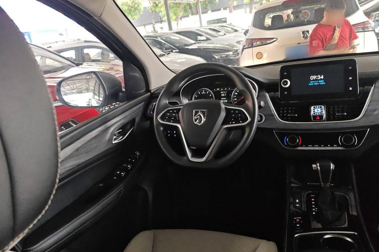 Used Baojun 730 2019 1.5T CVT Flagship Model 7 Seats China VI Emission Standard Steering Wheel