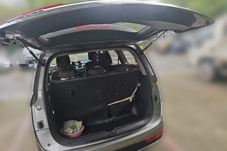 Used Baojun 730 2019 1.5L Manual Fashion Model 7-seater China VI Trunk