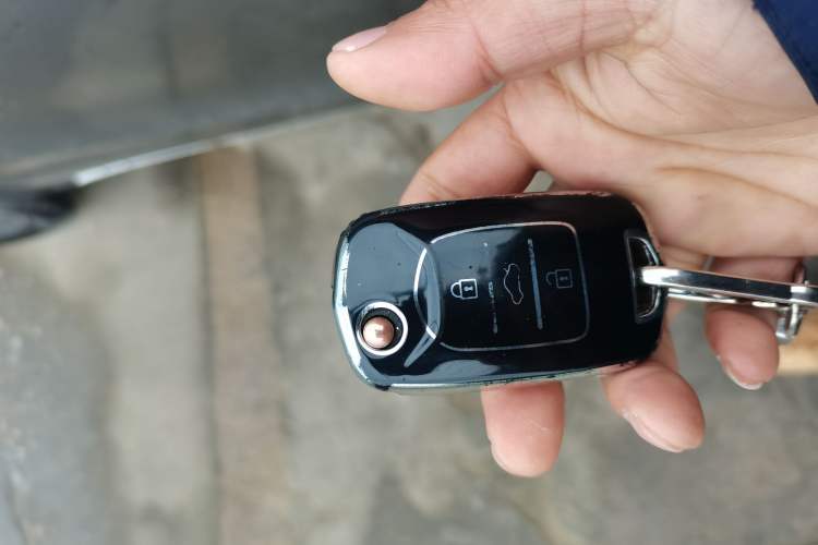 Used Baojun 730 2019 1.5L Manual Fashion Model 7-seater China VI Vehicle Key