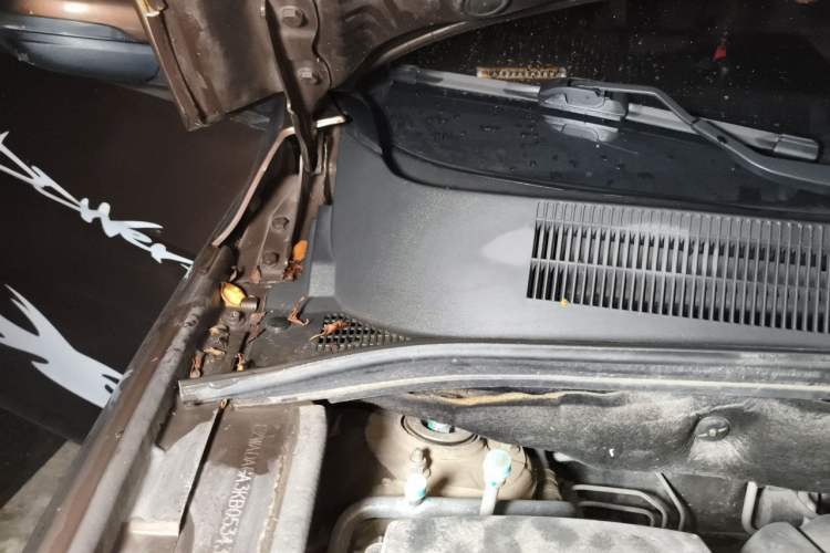 Used Baojun 730 2019 1.5T CVT Flagship Version 7 Seats China V Emission Standard Engine Bay Right