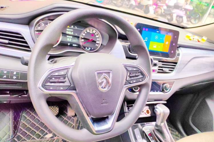Used Baojun 730 2019 1.5T CVT Flagship Model 7 Seats China VI Emission Standard Steering Wheel