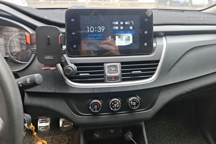 Used Baojun 730 2019 1.5L Manual Fashion Model 7-seater China VI Audio And AC Panel