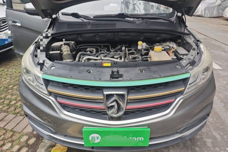 Used Baojun 730 2019 1.5T Manual Fashion Model 7-seater National V Engine Bay
