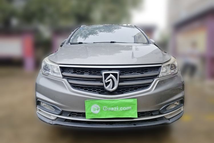 Used Baojun 730 2019 1.5L Manual Fashion Model 7-seater China VI Front