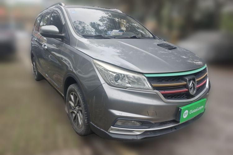 Used Baojun 730 2019 1.5T Manual Fashion Model 7-seater National V Front Right 45 Deg